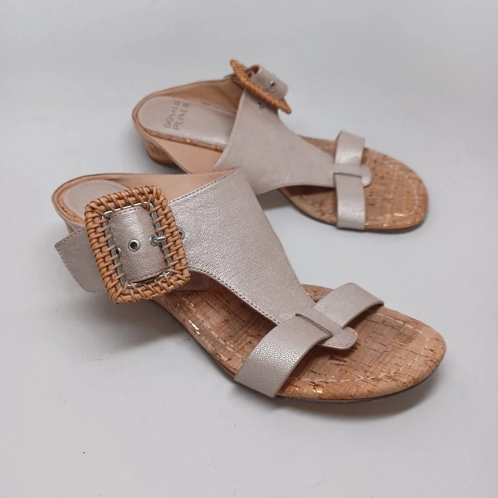 Donald Pliner VINESP Champagne Metallic Cork Wedge Sandals Woven Buckle 7.5M